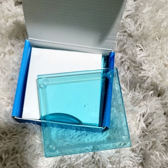 Vintage Bombay Sapphire 4-Piece Square Turquoise Glass Coasters Set - Picture 7 of 9